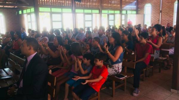 Ceia Mundial da Igreja Cristã Maranata: Participação das igrejas do Brasil - Parte I - galerias/4553/thumbs/007icmpetrolinacentro-pe.jpg