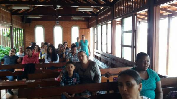 Ceia Mundial da Igreja Cristã Maranata: Participação das igrejas do Brasil - Parte I - galerias/4553/thumbs/030icmdistritovilagabrielpassos-nanuquemg.jpg