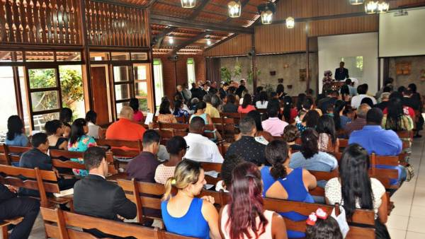 Ceia Mundial da Igreja Cristã Maranata: Participação das igrejas do Brasil - Parte I - galerias/4553/thumbs/042icmbalnearo-carapebusserraes.jpg