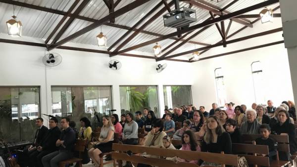 Ceia Mundial da Igreja Cristã Maranata: Participação das igrejas do Brasil - Parte II - galerias/4554/thumbs/225icmlondrinacentroeinterlagos-londrina-pa.jpg