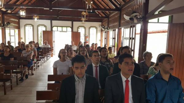 Ceia Mundial da Igreja Cristã Maranata: Participação das igrejas do Brasil - Parte II - galerias/4554/thumbs/262icmpinheirosi-es.jpg