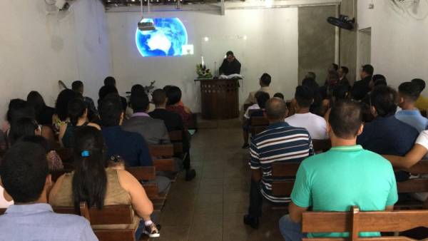 Ceia Mundial da Igreja Cristã Maranata: Participação das igrejas do Brasil - Parte II - galerias/4554/thumbs/287icmurbisii-itamarajuba.jpg