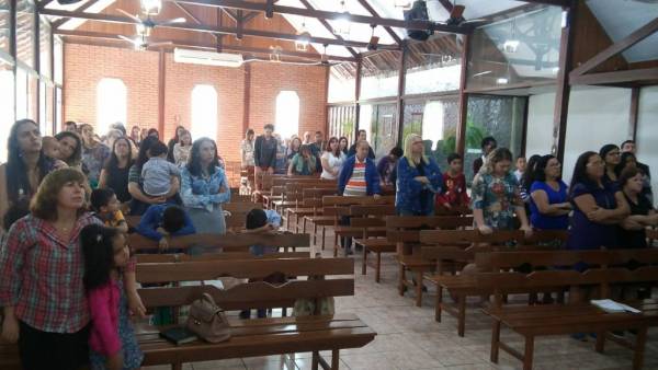 Ceia Mundial da Igreja Cristã Maranata: Participação das igrejas do Brasil - Parte II - galerias/4554/thumbs/362icmretiro-voltaredonda-rj.jpg