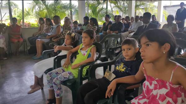 Ceia Mundial da Igreja Cristã Maranata - Participação das igrejas do Exterior - galerias/4555/thumbs/021guayabita-venezula21.jpeg