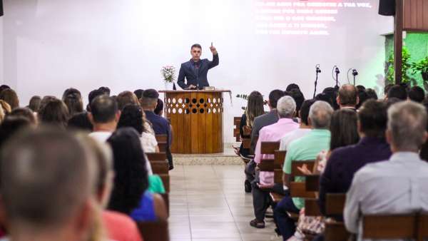 Culto especial com os vizinhos em Cariacica, ES - galerias/4839/thumbs/03culto.jpg