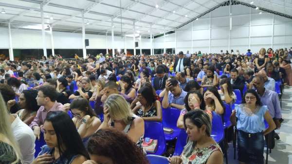 Programação evangelística em Linhares, ES - galerias/4842/thumbs/16vigilialinhares.jpeg