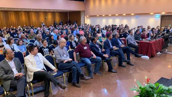 Seminário na Itália e Espanha e batismo na Espanha - galerias/4856/thumbs/12milao.jpeg