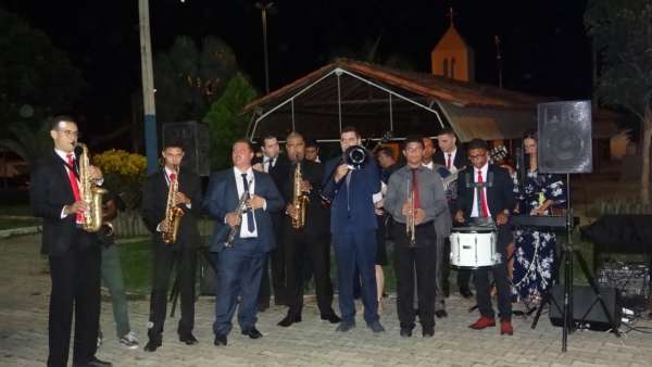 Programações especiais com as Igrejas Cristã Maranata de Pinheiros, ES - galerias/4877/thumbs/04pinheirospraca.jpeg