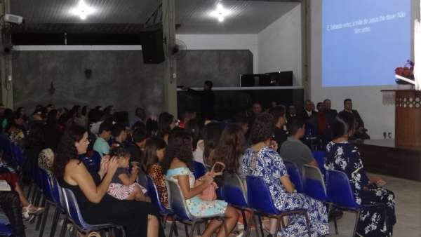 Programações especiais com as Igrejas Cristã Maranata de Pinheiros, ES - galerias/4877/thumbs/07pinheirosculto.jpeg