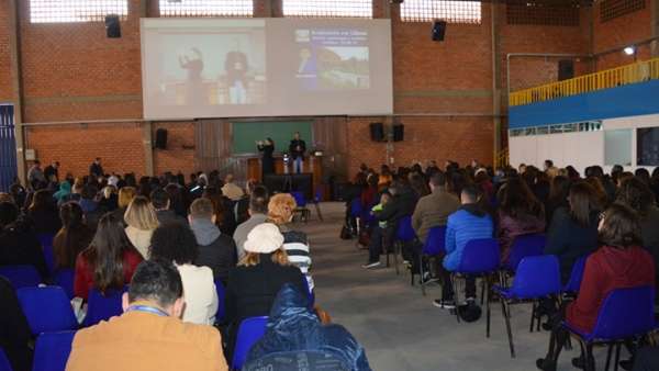 Seminário voltado para surdos e surdocegos em Curitiba, PR - galerias/4921/thumbs/02.jpg