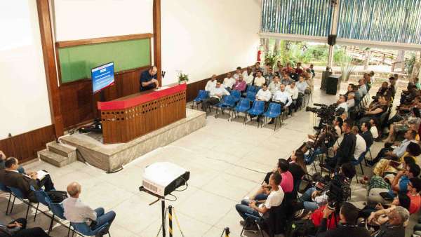 Seminário no Maanaim de Governador Valadares, Minas Gerais - galerias/4944/thumbs/15.jpg