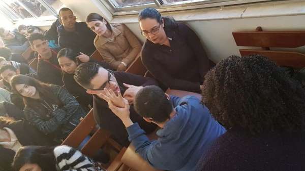 Seminário de surdos, surdo-cegos e intérpretes em Itaquera, SP - galerias/4950/thumbs/02.jpeg