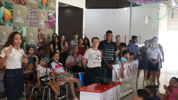 Evangelização em Centro Comercial de Altamira, PA - galerias/4955/thumbs/02.JPG