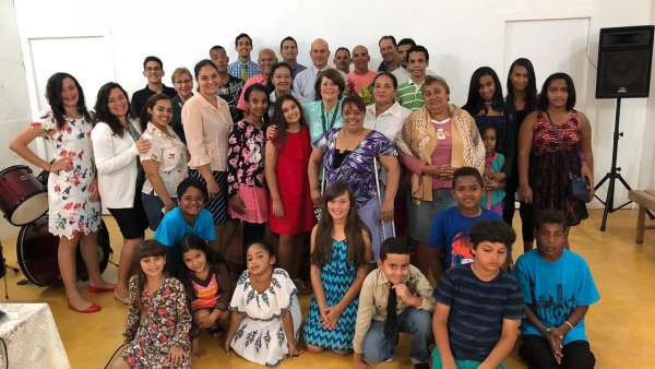 Assistência da Igreja Cristã Maranata na República Dominicana - galerias/4983/thumbs/03.jpeg