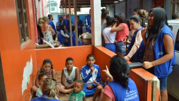 Programação Evangelística em Macaé - RJ - galerias/4998/thumbs/16.jpg