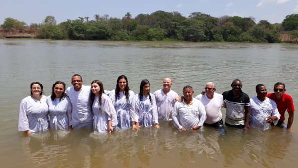 Batismos - Outubro de 2019 - galerias/5028/thumbs/15.jpg