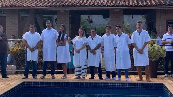 Batismos - Dezembro de 2019 - galerias/5038/thumbs/143-regiao-de-caratinga-2212.jpg