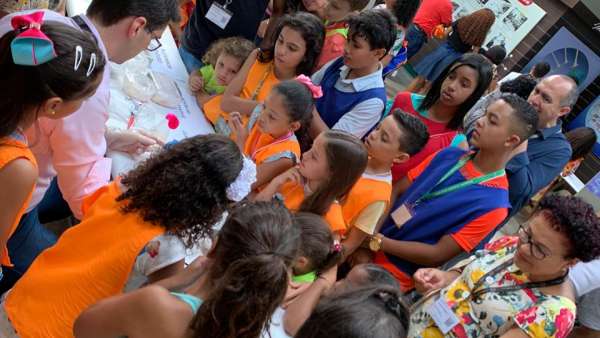 Feira de Ciência, Tecnologia e Meio Ambiente no seminário Unidos e Família - galerias/5051/thumbs/11.jpeg
