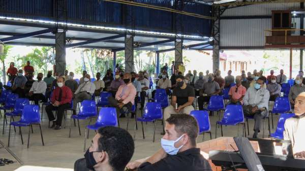 Reunião de obreiros, diáconos e pastores no Maanaim de Terra Vermelha, Vila Velha, ES - galerias/5081/thumbs/04.jpg