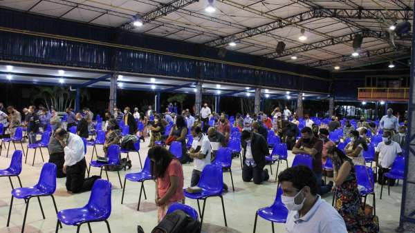 Evento com Grupo de Intercessão e Obreiros e Terra Vermelha, Vila Velha, ES - galerias/5084/thumbs/01.jpg