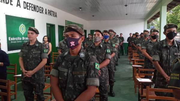 Cultos com Oficiais do Exército Brasileiro - galerias/5085/thumbs/breves05.jpeg