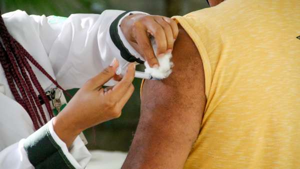 Vacinação contra Covid-19 e Influenza no Maanaim da Rodoviária, em Vitória ES - galerias/5093/thumbs/11.jpg