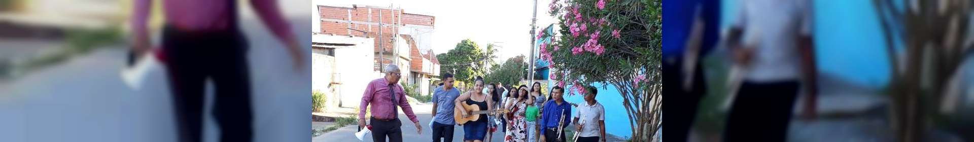 Membros da Igreja Cristã Maranata de Cariacica, ES, vivenciam experiências com evangelização