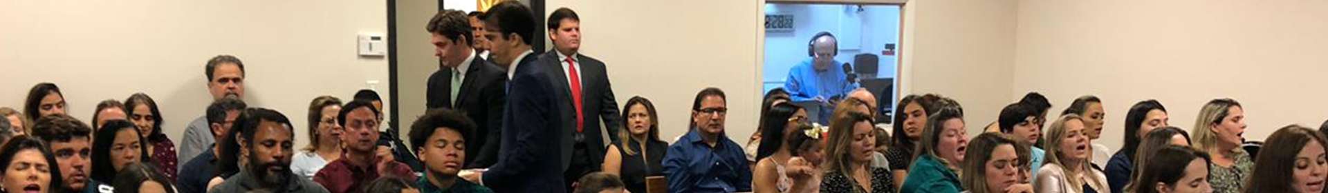Culto de ceia na Flórida, EUA, reúne membros da Igreja Cristã Maranata